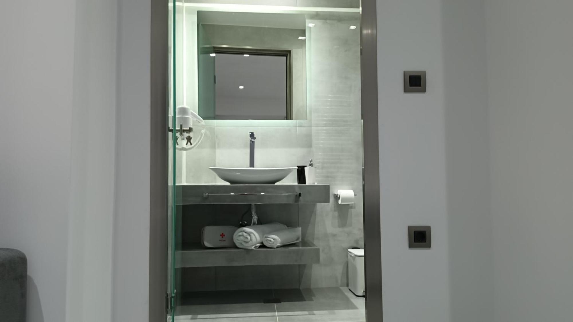 Km Luxury Apart Downtown Iraklio Exterior foto